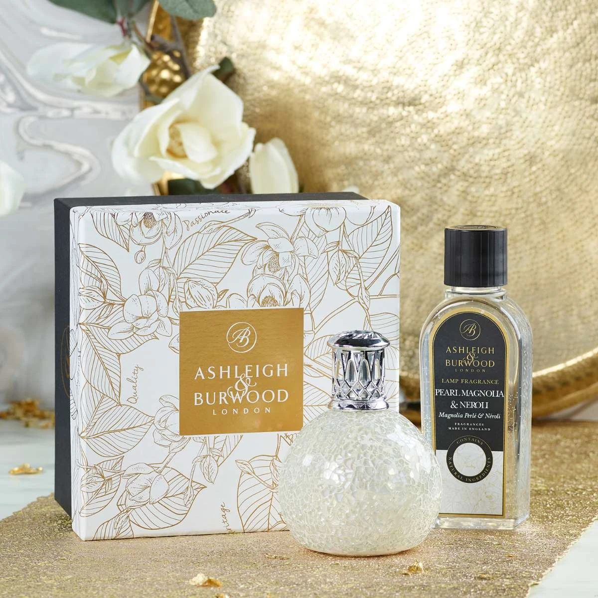 The Pearl & Pearl Magnolia & Neroli Fragrance Lamp Gift Set 4 The Pearl & Pearl Magnolia & Neroli Fragrance Lamp Gift Set - Image 2